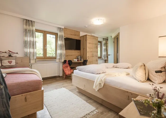 Cafe Koller بيت ضيافة 2*